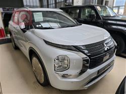 ميتسوبيشي اوتلاندر